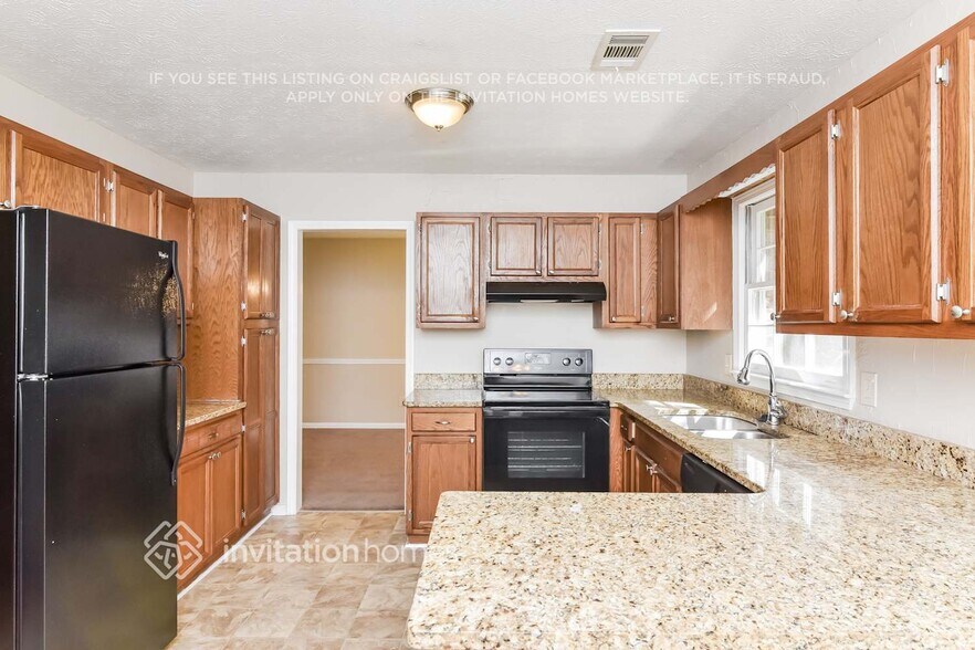 Building Photo - 635 Noell Way NW