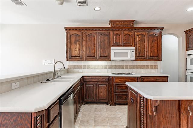 Building Photo - 1100 Cedar Valley Dr