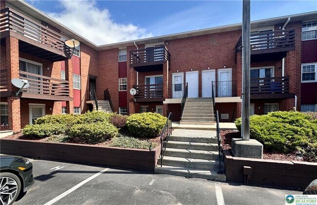 Building Photo - 3202 Winchester Rd