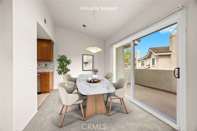 Building Photo - 549 Springbrook N