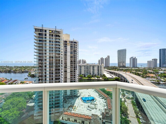 Building Photo - 19400 Turnberry Way