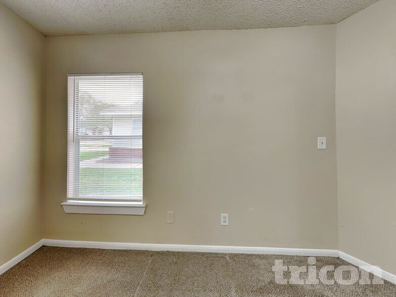 Building Photo - 3135 Kelling St