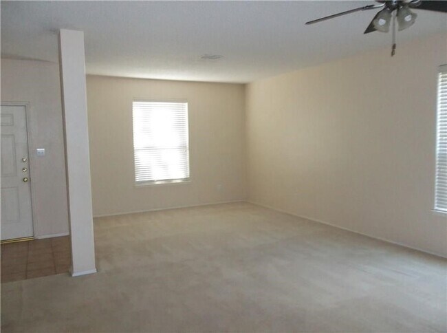 Building Photo - 2820 Deer Ridge Dr