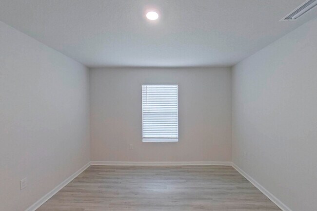 Building Photo - 309 Monarch Ln