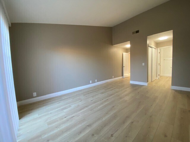 Building Photo - Beautiful Remodeled 3 Bedroom 2 Bathroom