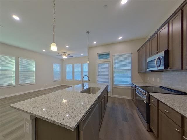 Building Photo - 5468 Sandstone Dr