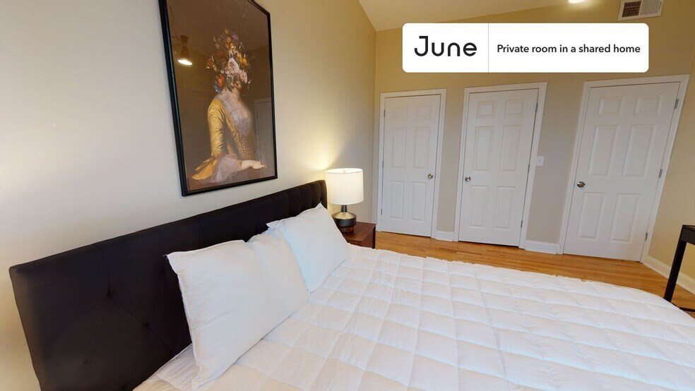 Building Photo - Room in Shared 4 bed/1 bath home