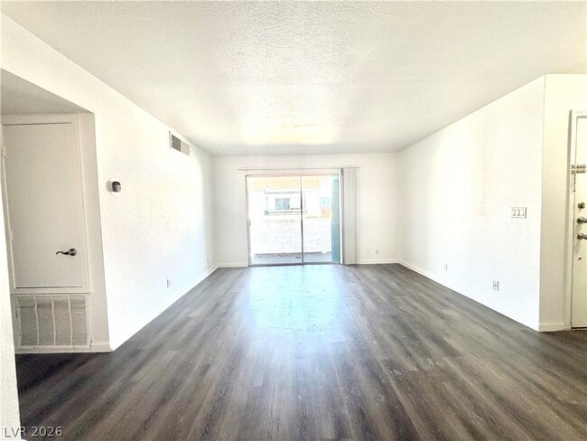 Building Photo - 1455 E Katie Ave