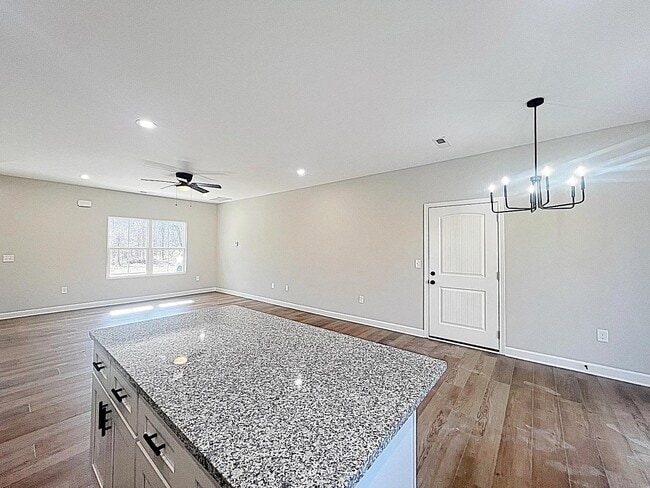 Building Photo - 5 N 6th St