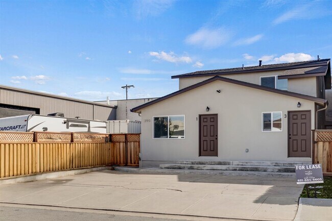 Building Photo - 390 Shasta St