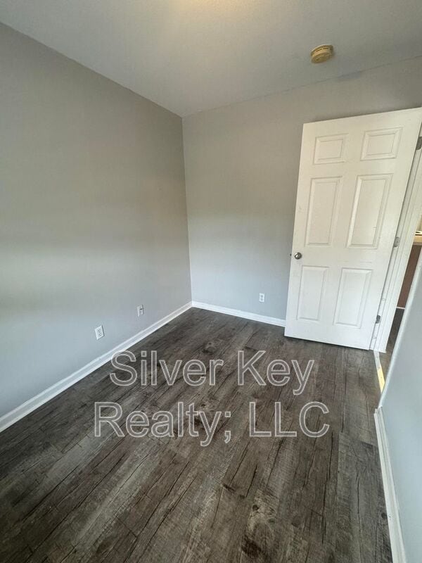 Building Photo - 236 Willow Creek Drive