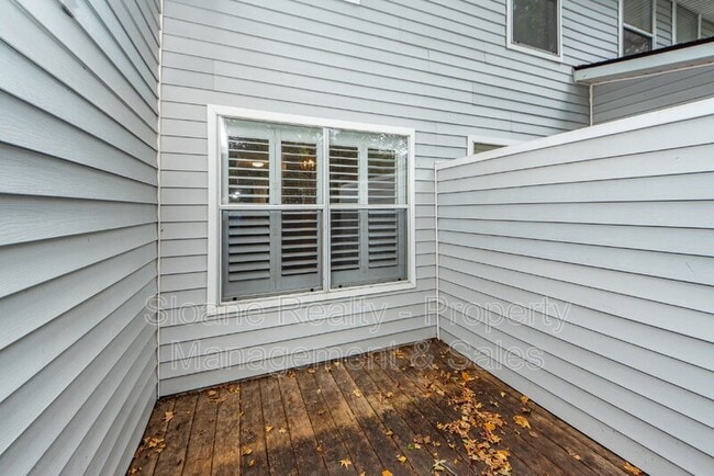 Building Photo - 252 Howle Ave