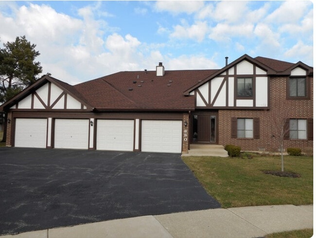 Primary Photo - 880 Cross Creek Ct
