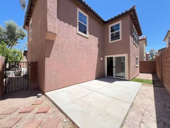 Building Photo - 11143 Ranch Valley St