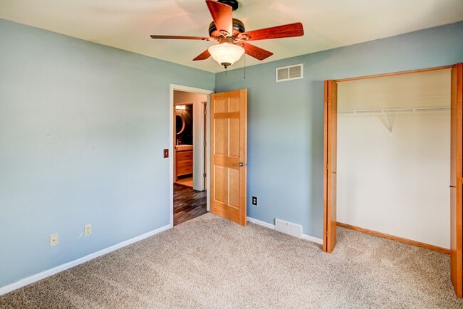 Building Photo - 1398 Prairie Rose Dr