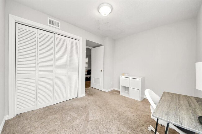 Building Photo - 5711 Sugar Hill Dr