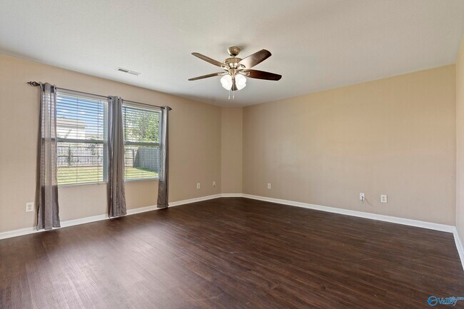 Building Photo - 29943 Brentshire Dr