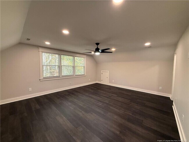 Building Photo - 1610 N Stonegate Dr