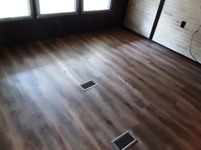 Building Photo - 4010 W Madison St