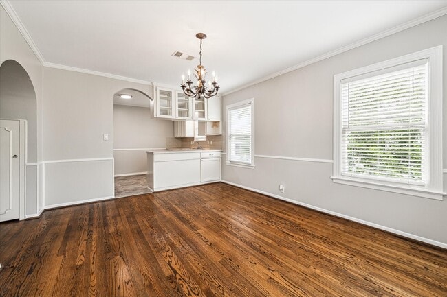 Building Photo - 2315 Swift Blvd