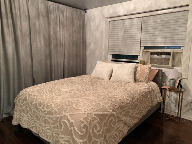 Building Photo - 111-26 66th Ave