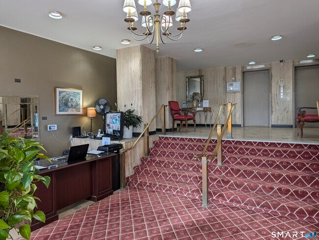 Building Photo - 80 Cartright St