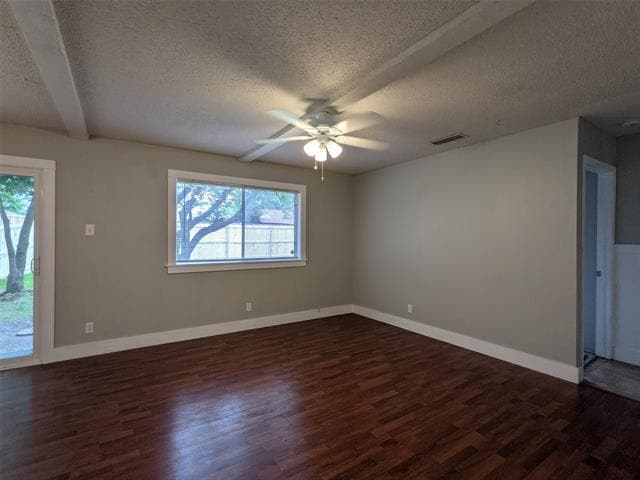 Building Photo - 2121 Travis Dr