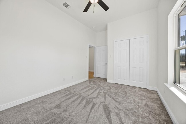 Building Photo - 202 Dover Dr