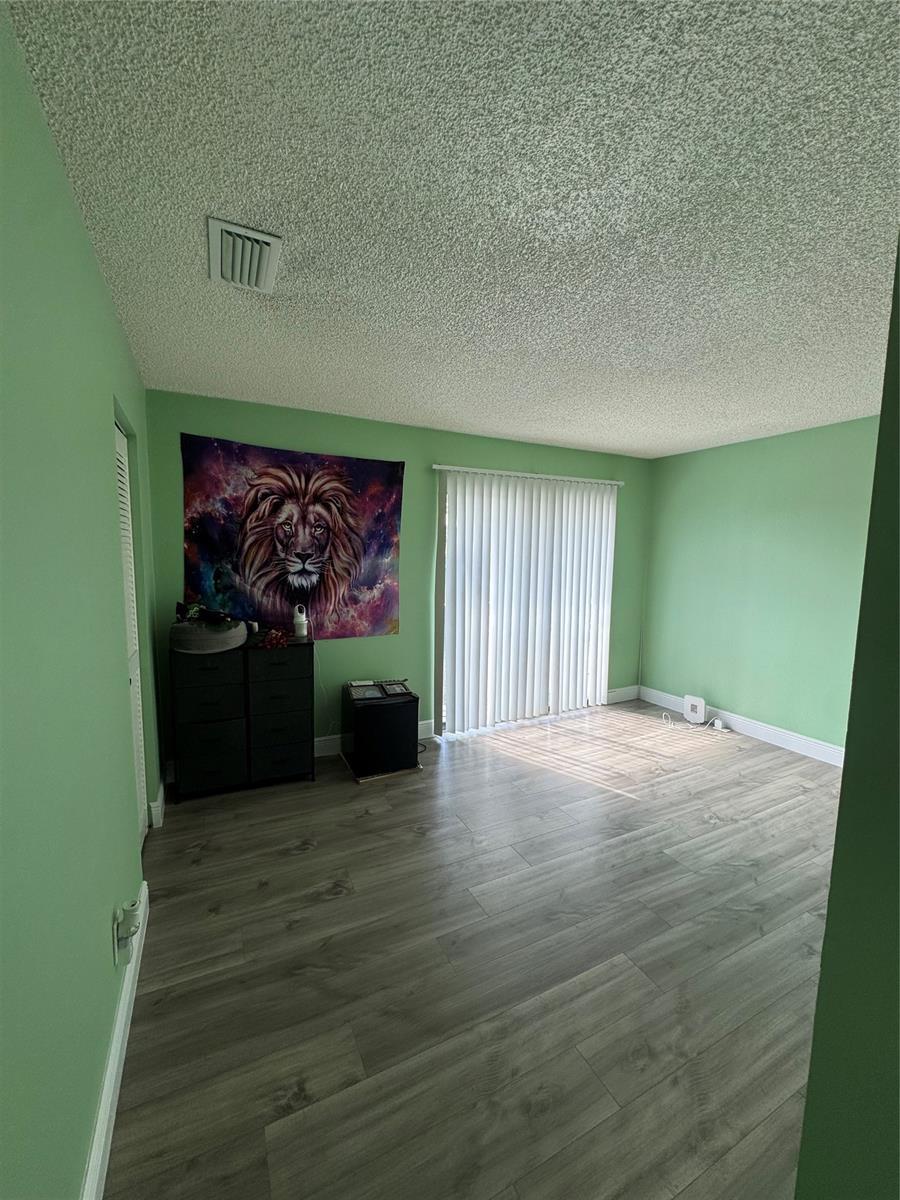 Building Photo - 6104 Channel Dr