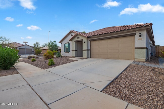 Building Photo - 17192 W Pinnacle Vis Dr