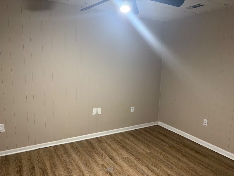 Building Photo - 603 Thornhill Dr