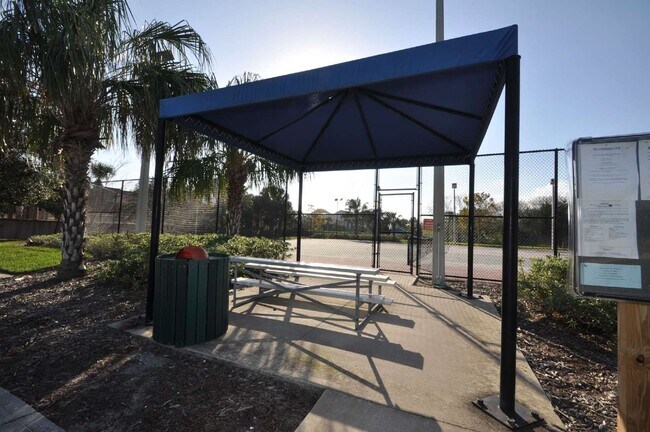 Building Photo - Tidelands Condo! Community amenities!