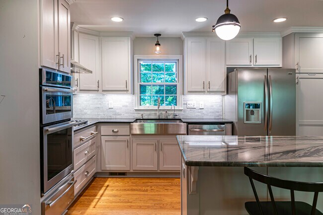 Building Photo - 2535 Melinda Dr NE