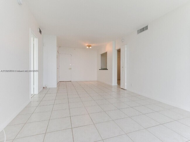 Building Photo - 5700 Collins Ave