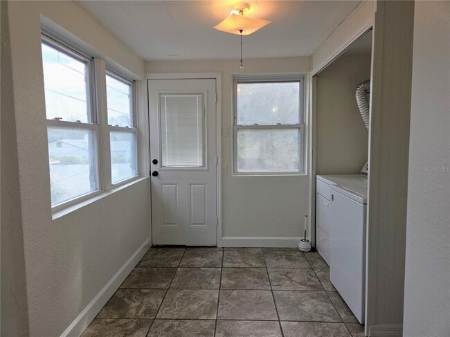 Building Photo - 2808 56th St S