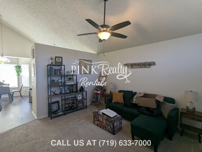 Building Photo - 955 Lords Hill Dr