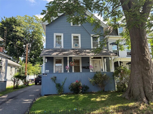 Primary Photo - 8 Harrison St