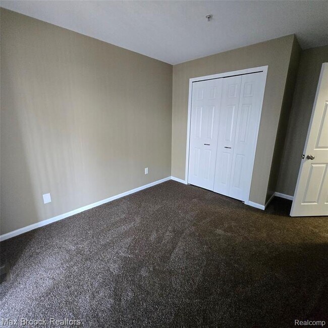 Building Photo - 1643 Campau Farms Cir