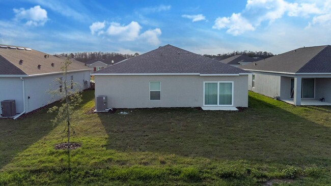 Building Photo - 4 Bedroom/2 Bath Home with WaterView in St...