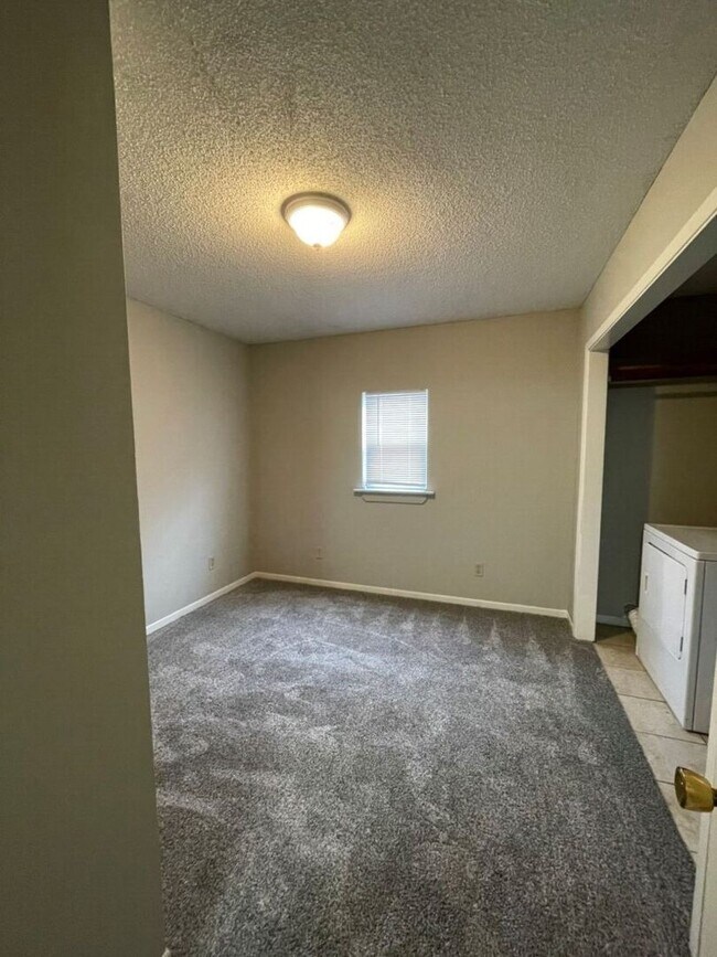 Building Photo - 1116 Union St