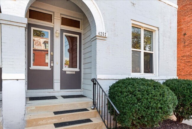 Building Photo - 4252 Castleman Ave