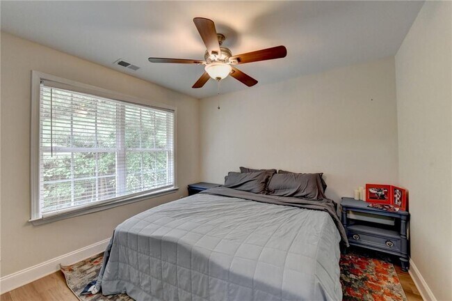 Building Photo - 6604 Destiny Dr SE