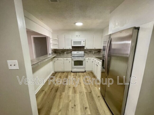 Building Photo - 1595 Winston Dr