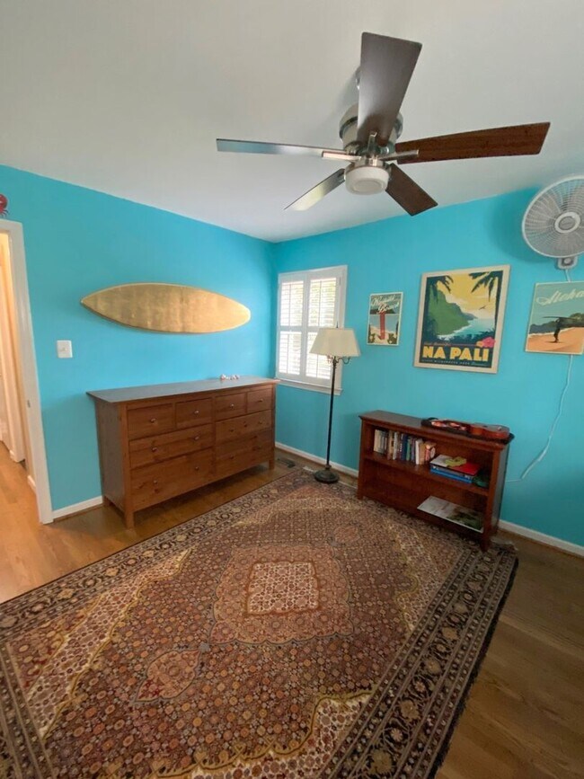 Building Photo - Spacious 3-Bedroom, 3.5 Bath Garage Home I...