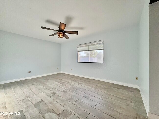 Building Photo - 13410 North 47th Pl