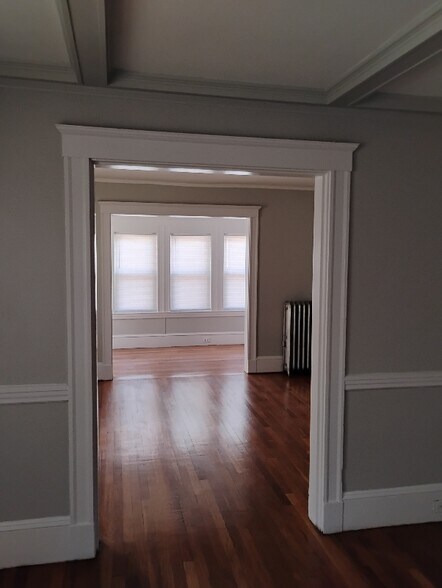 Building Photo - 153 Delhi St