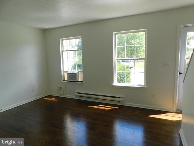Primary Photo - 1030 Bridle Ct
