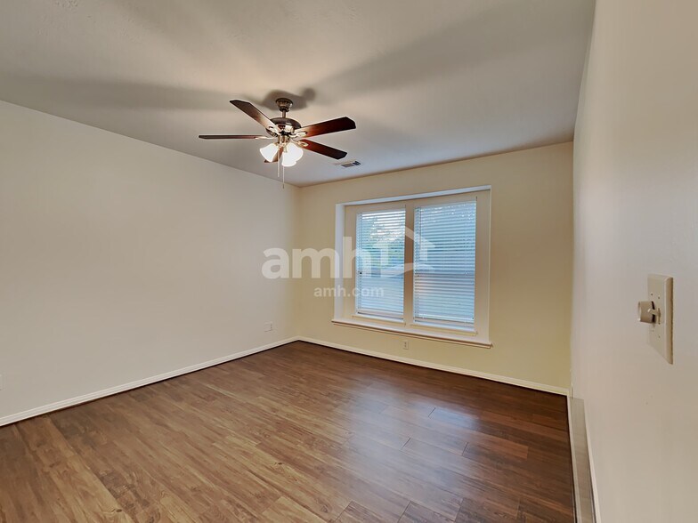 Building Photo - 25504 Oakhurst Trails Ct