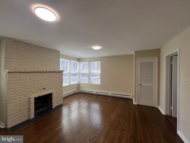 Building Photo - 1501 Key Blvd