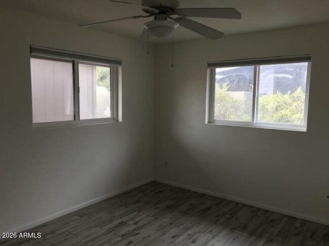 Building Photo - 603 E Solana Dr